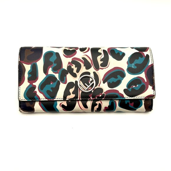 Fendi Leather Continental Wallet Clutch PRICE IS FIRM